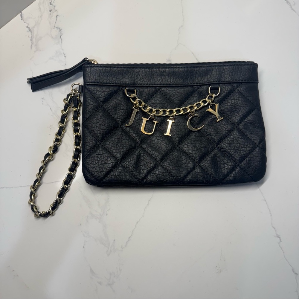 Juicy Couture Black Quilted Braided Chain Accent Gold Logo Wristlet New - Picture 1 of 8